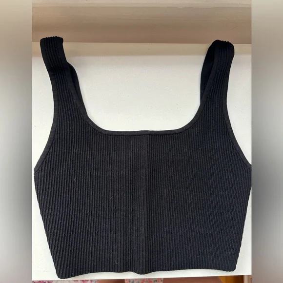 Aritzia babaton Sculpt Knit Squareneck Cropped Tank size S black - Picture 2 of 4